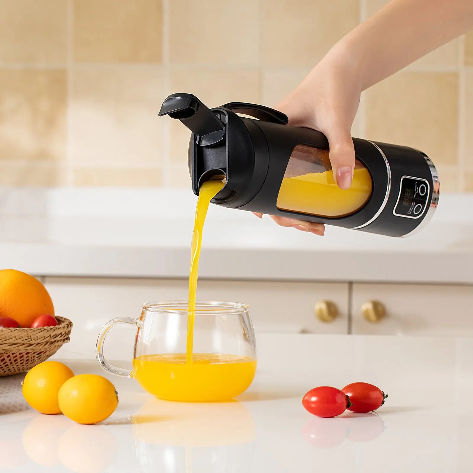 USB Rechargeable Portable Blender and Juicer for Smoothies, Fruits, and Vegetables – Ideal for Home and Outdoor Use